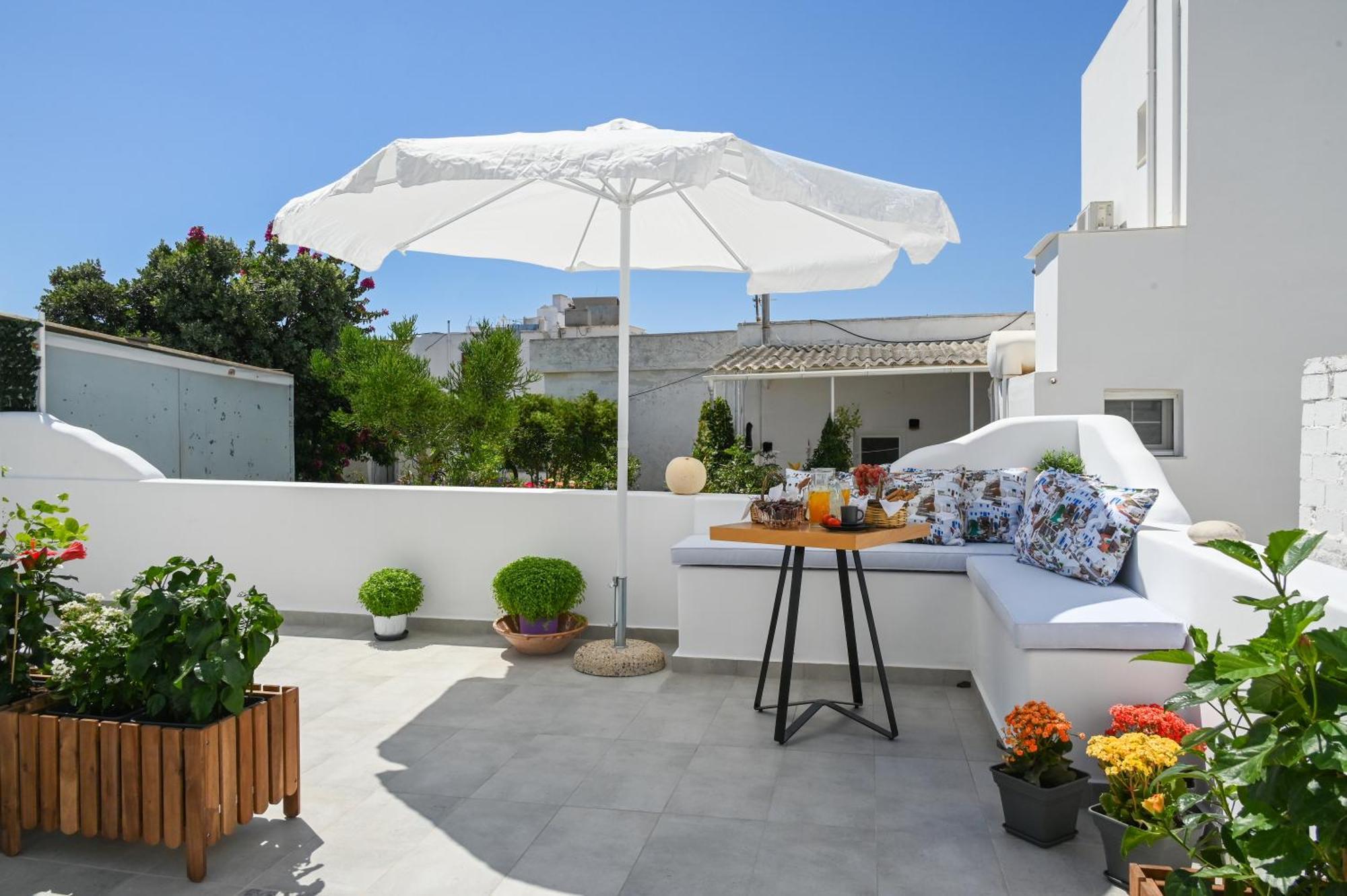Dream House Adamantas (Milos)